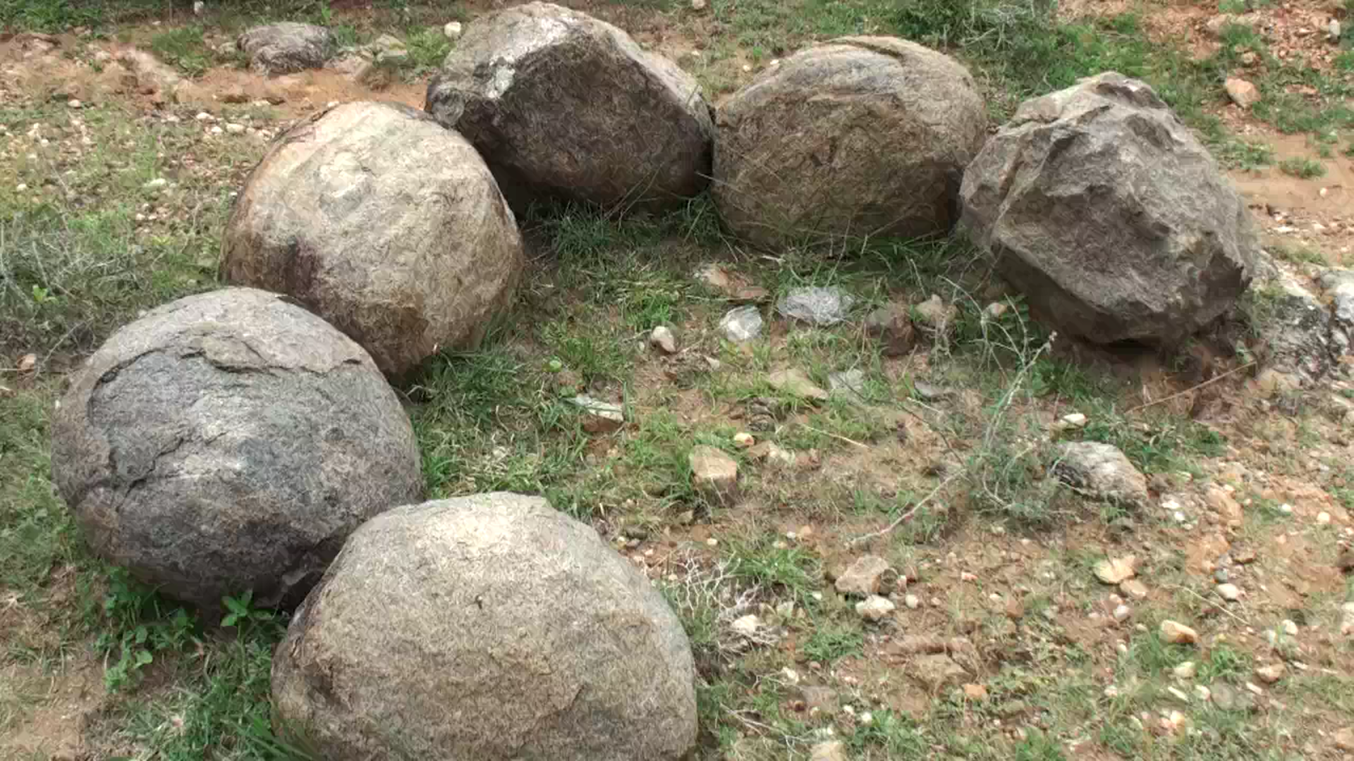 Ancient Middle Stone Discovered near usilampatti