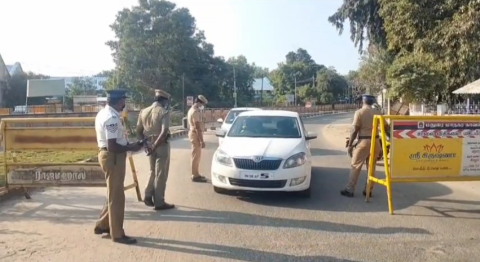 Roads deserted on Sunday lockdown in Madurai