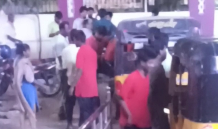 Madurai juvannaile school boys quarrel