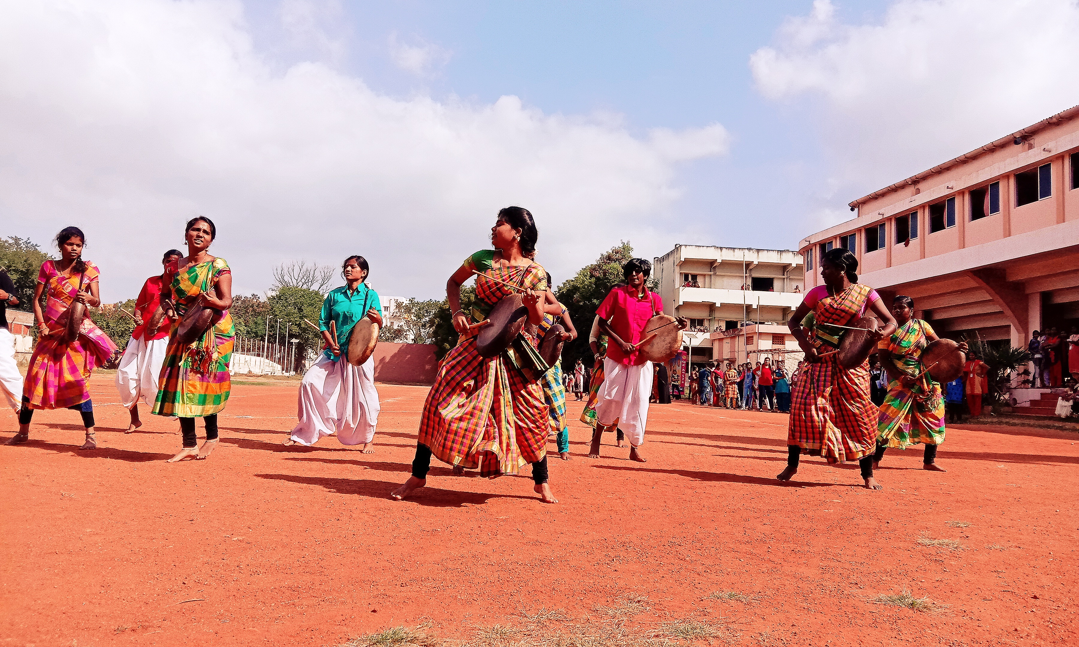 foreigners celebrated pongal with madurai college students