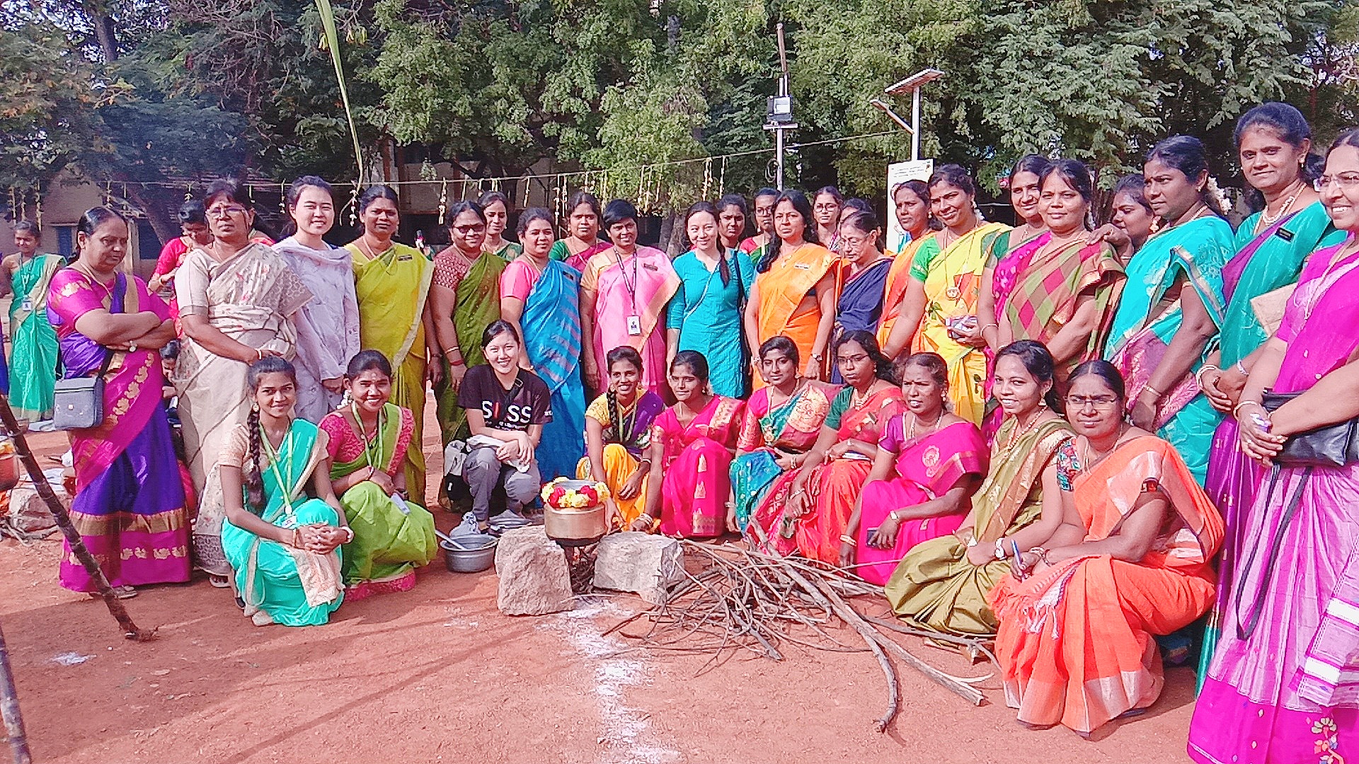 foreigners celebrated pongal with madurai college students