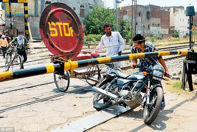 சர்வதேச ரயில்வே லெவல் கிராசிங் விழிப்புணர்வு நாள்