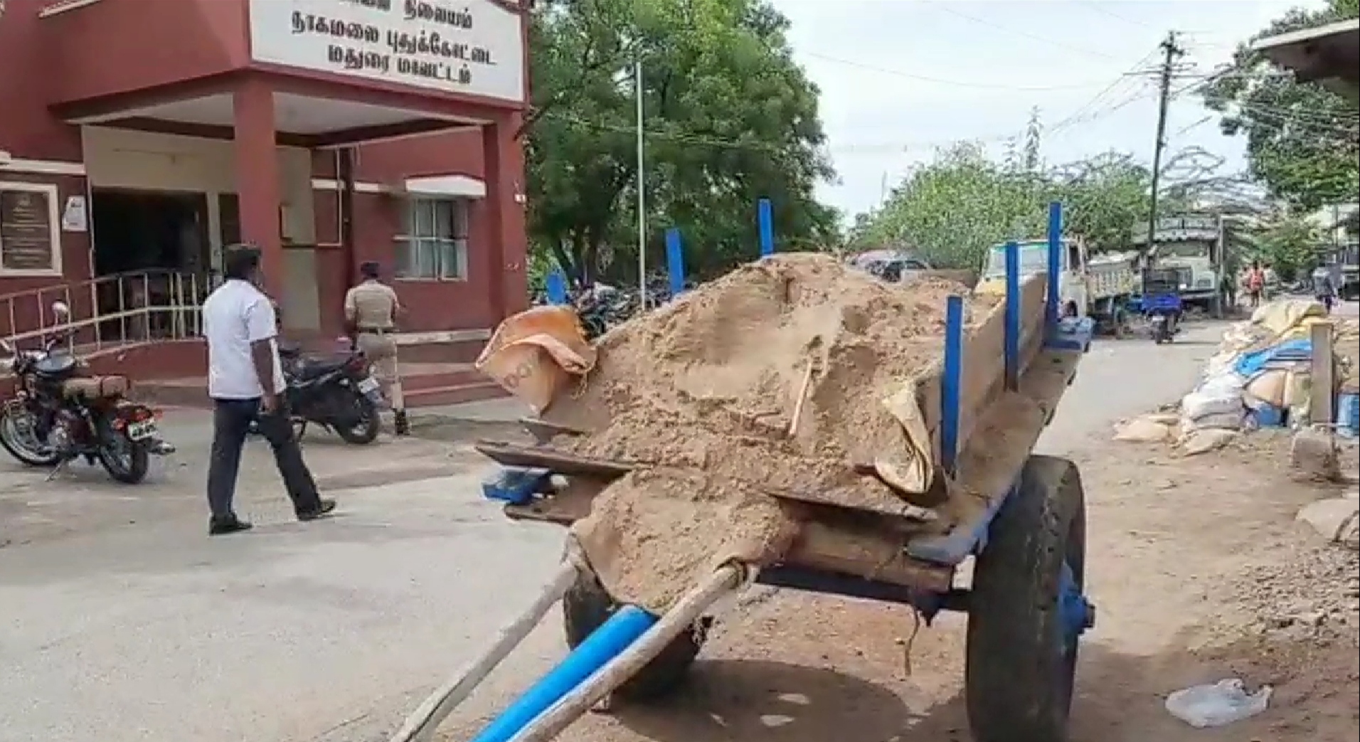 One arrested for Sand theft in Madurai