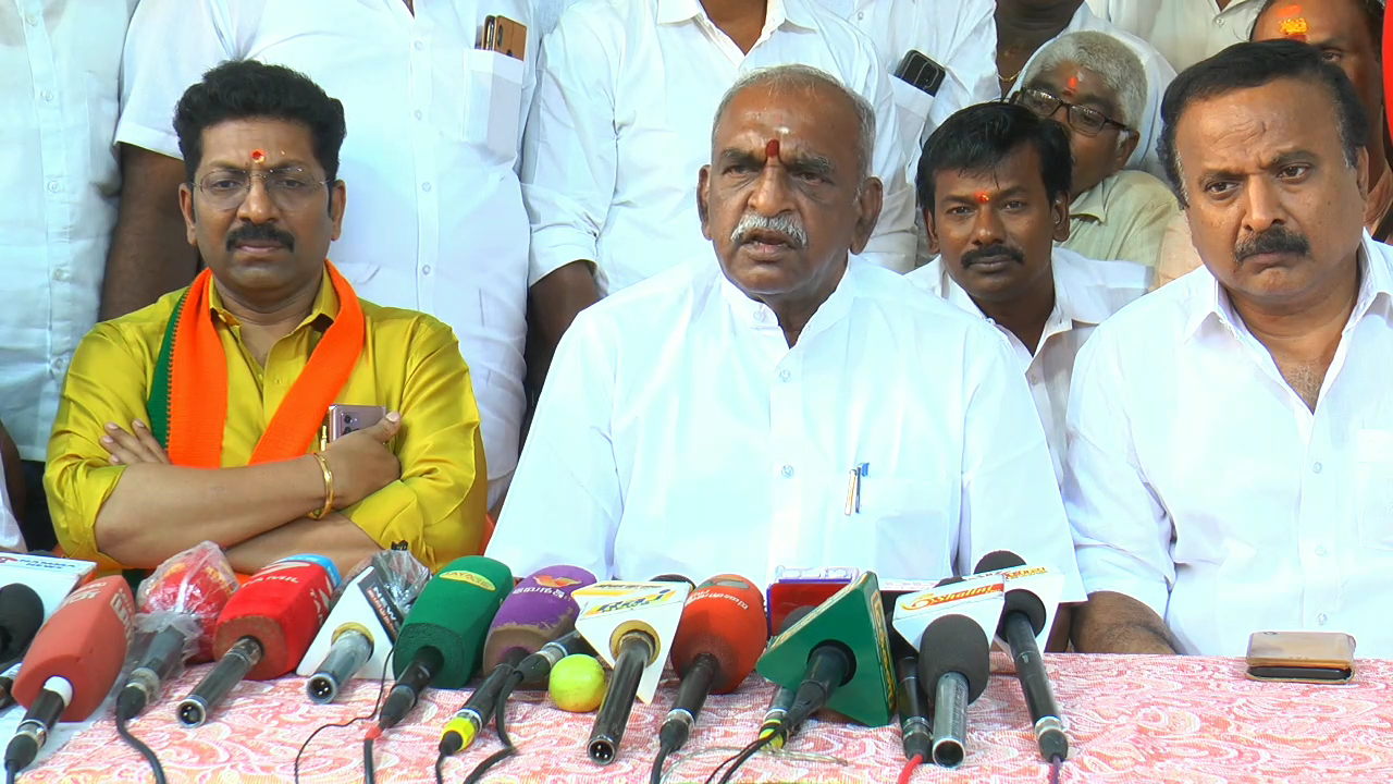 Pon Radhakrishnan accuses DMK Government over tirchy police inspector's assassination case