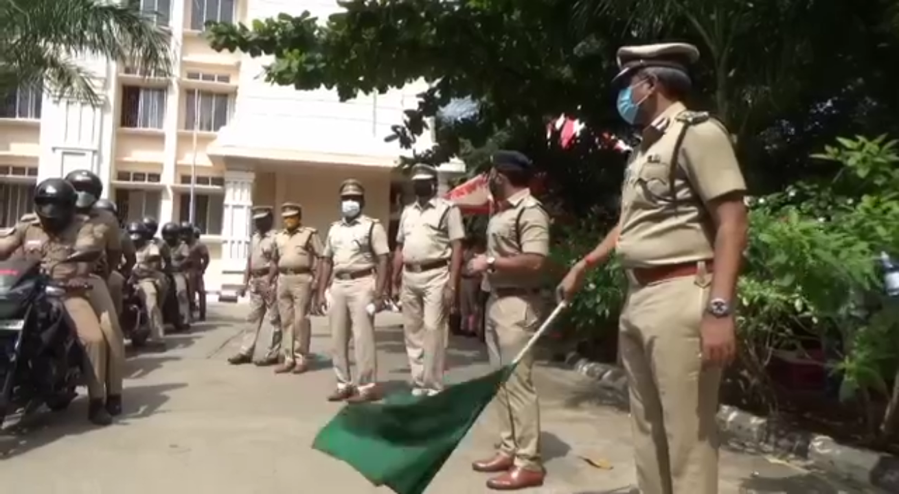 madurai police commissioner sinha two wheeler patrol