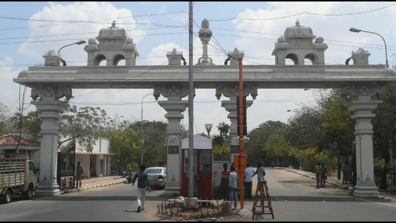 வெளி வட்டச்சாலை அமைக்கும் பணிகள்