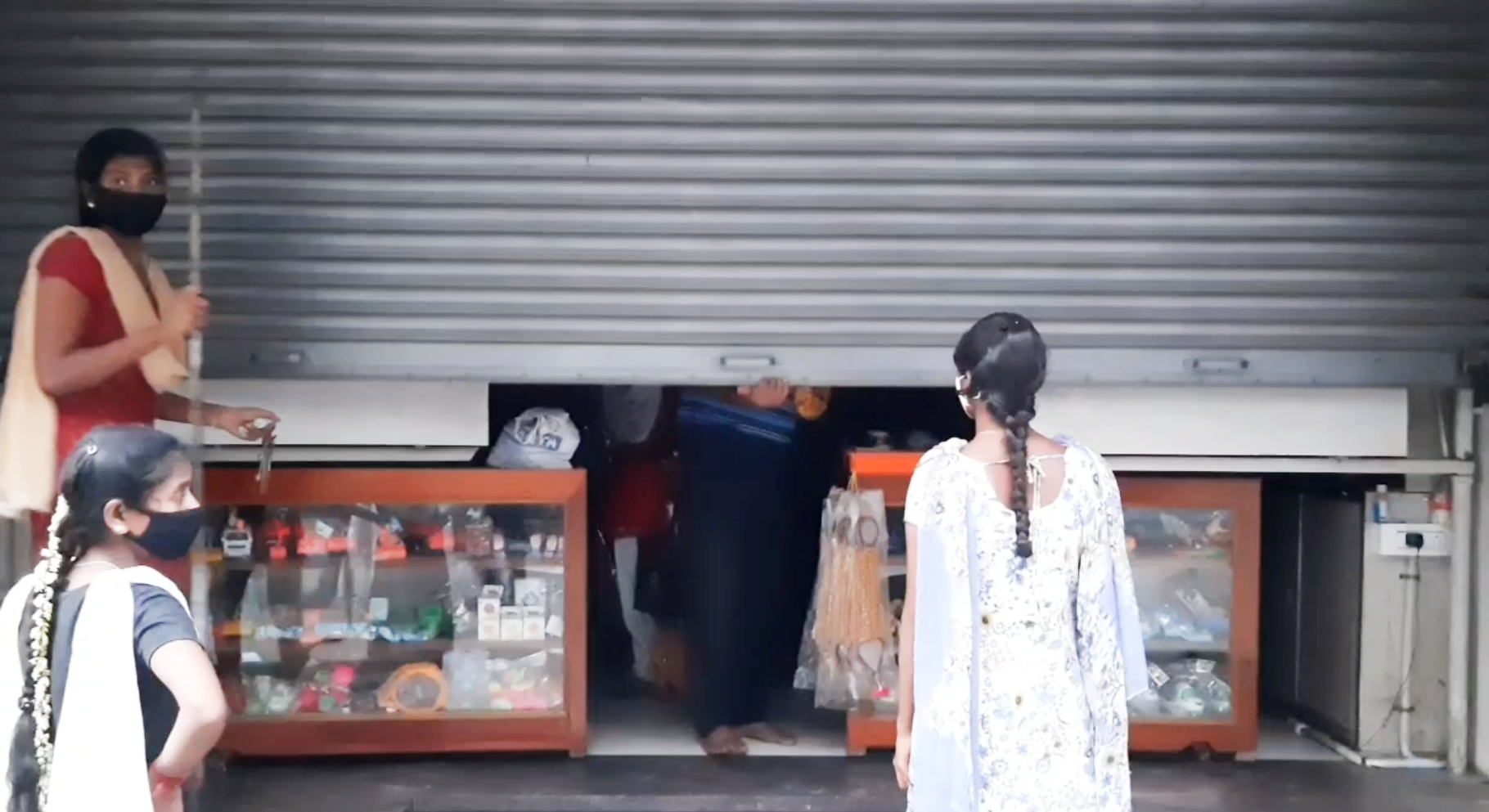 nagai traders closed shops earlier than 6 pm