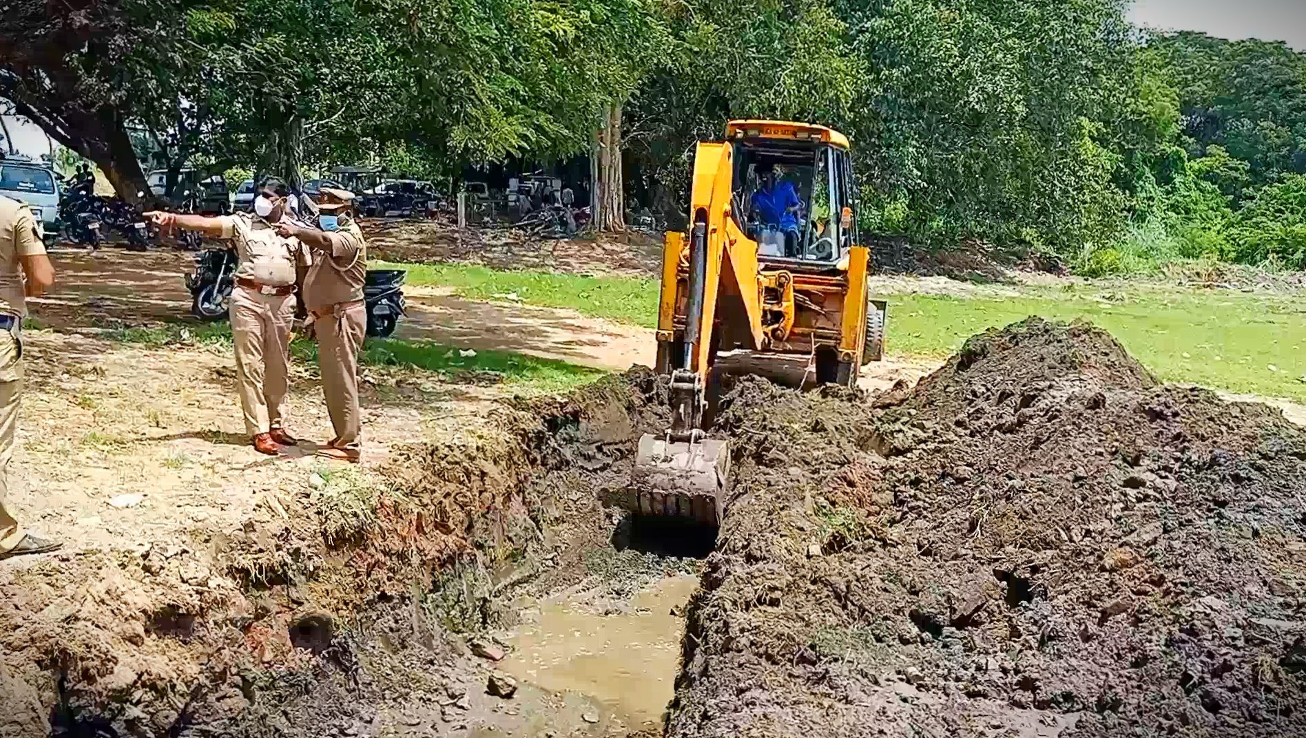 paramathivelur river maintenance to stop sand theft