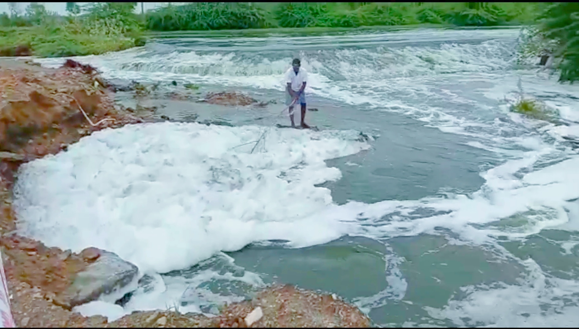 ரசாயான நீரால் கெடும் திருமணிமுத்தாறு