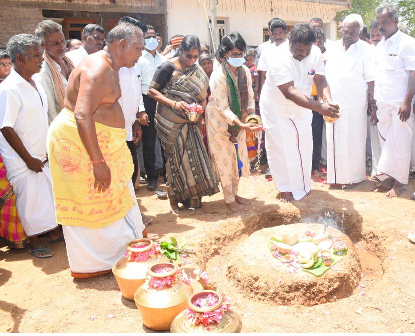 போக்குவரத்துத் துறை அமைச்சர் எஸ்.எஸ். சிவசங்கர்