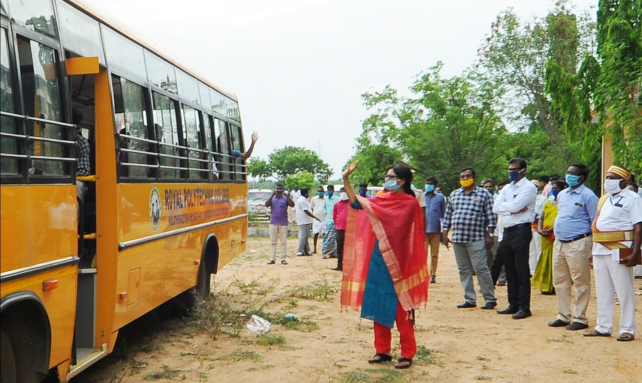 வழியனுப்பும் போது