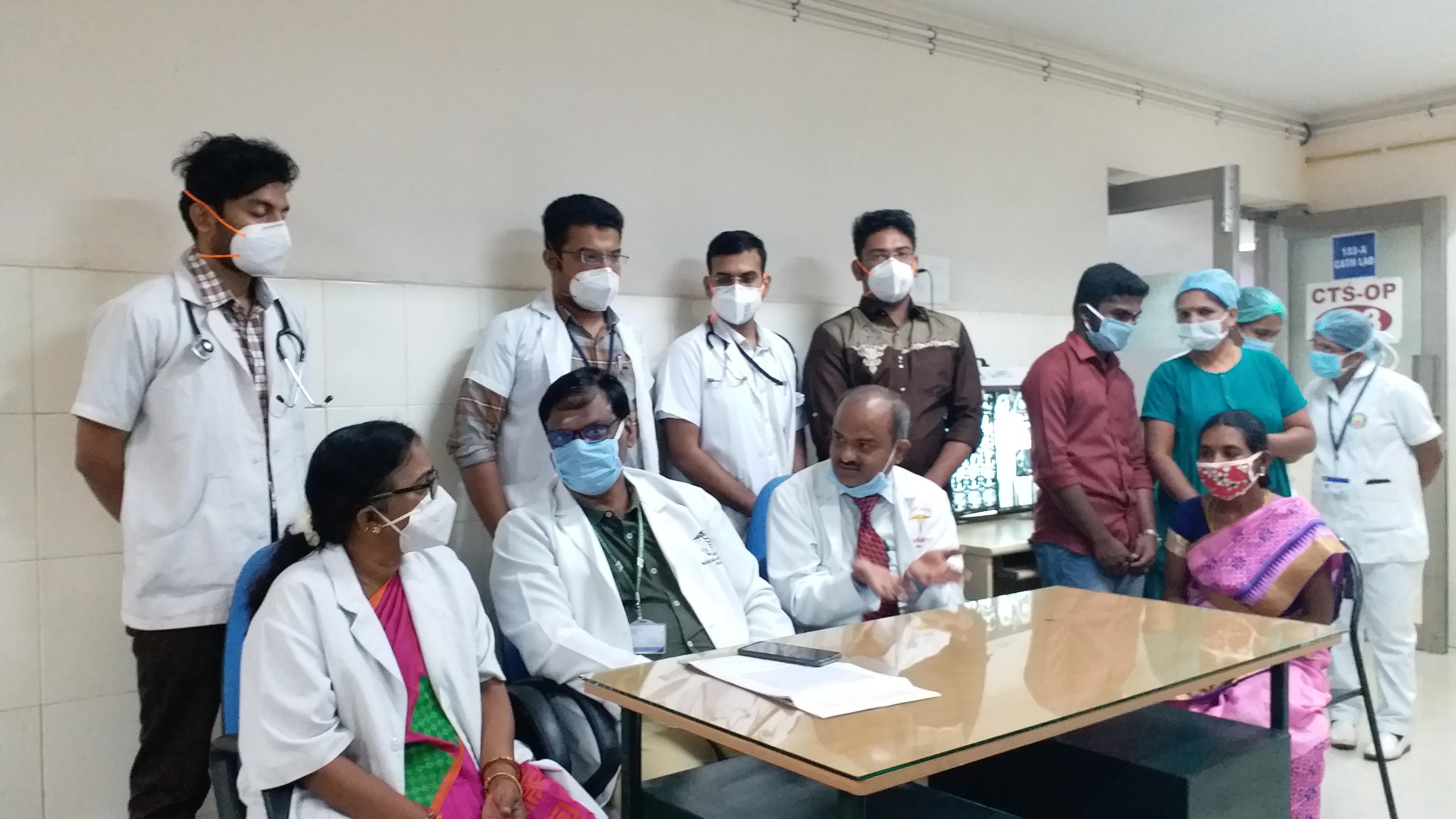 salem govt doctors succesfull operation for a woman who suffer lung