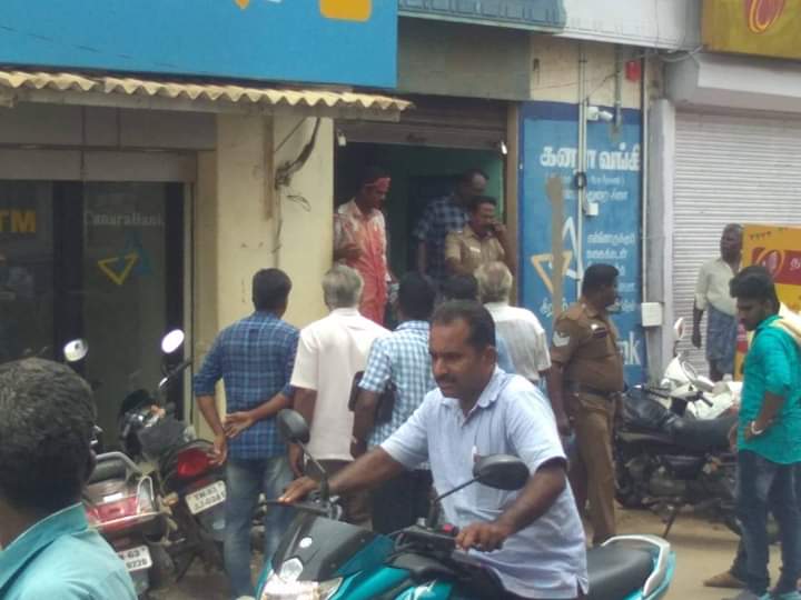 Security guard foils murder bid inside TN bank by shooting gang member in leg