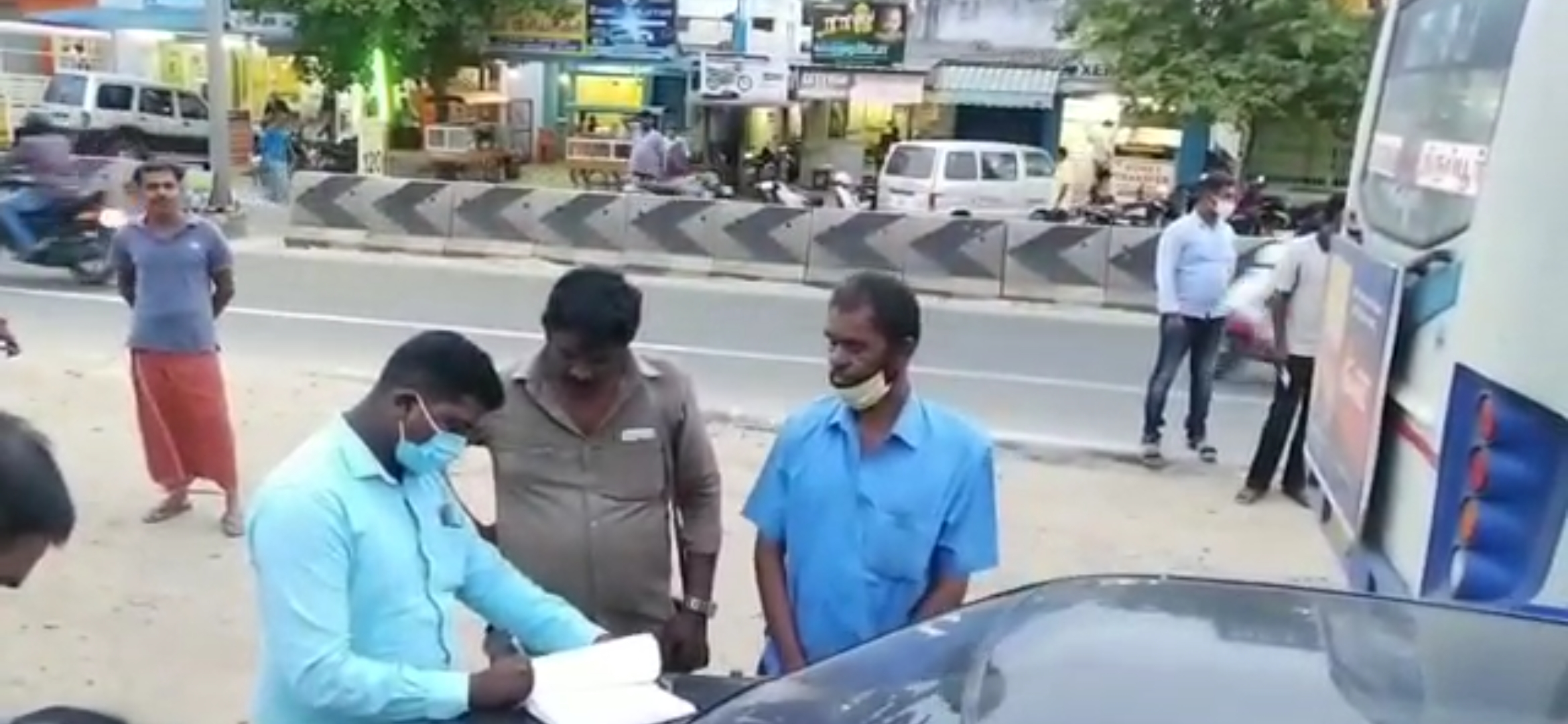 theft from Govt bus conductor in palladam