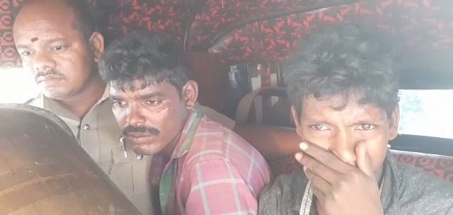 tirupattur-2-robbers-caught-by-public-while-they-try-to-loot