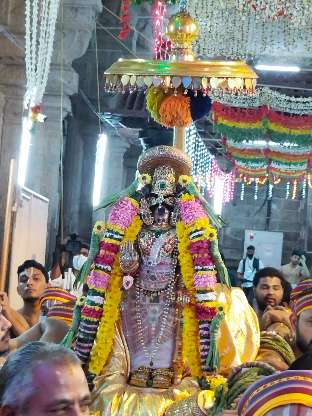 ஸ்ரீரங்கம் சொர்க்கவாசல் அதிகாலையில் திறப்பு, Vaikunda Ekadasi Festival Srirangam Sorgavaasal opened