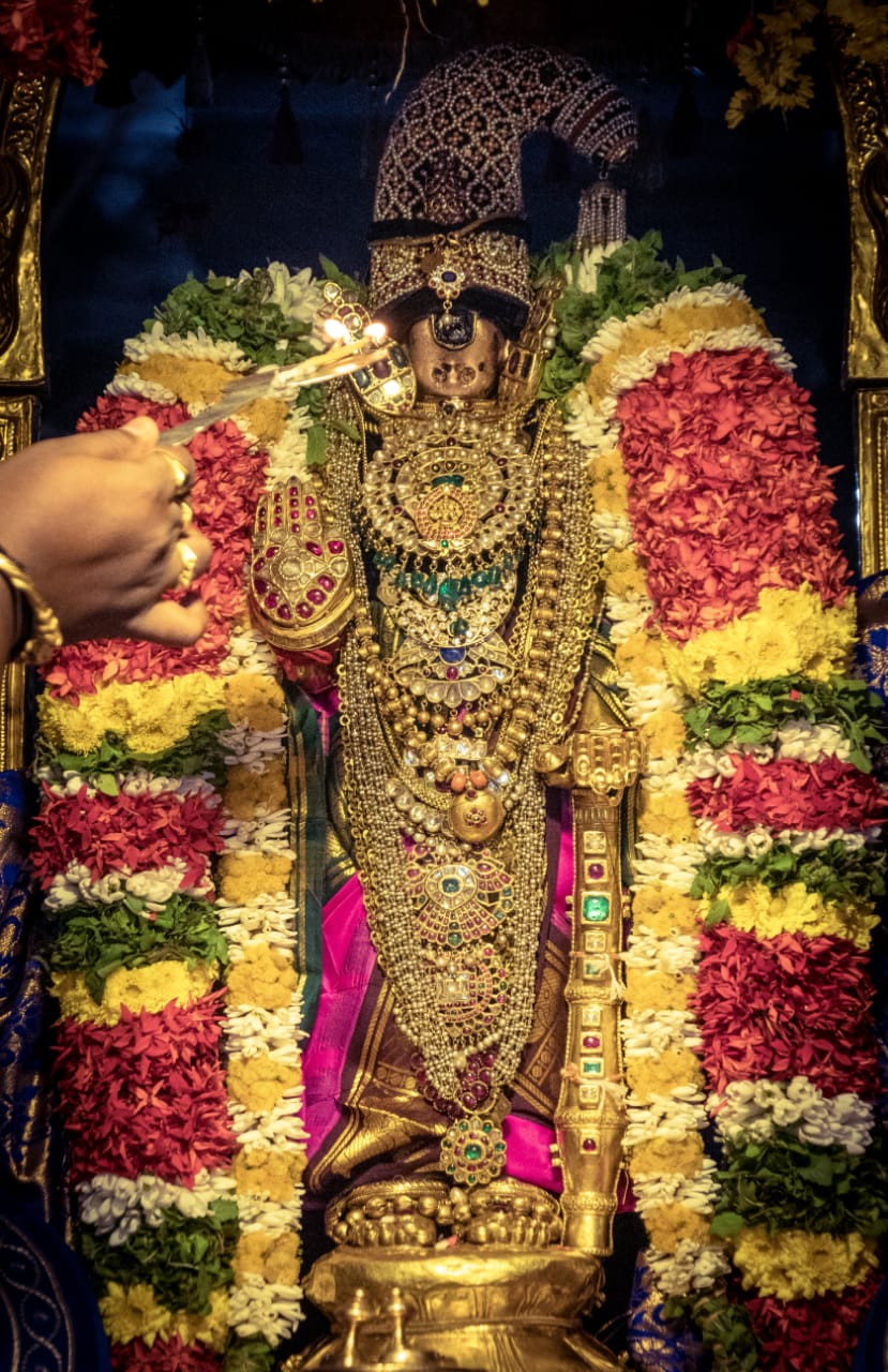 இன்றைய சிறப்பு அலங்காரம் - ஸ்ரீரங்கம் ரங்கநாதர்