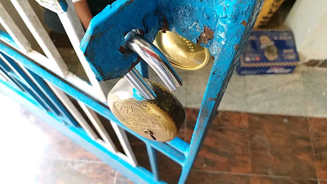 Broken Lock