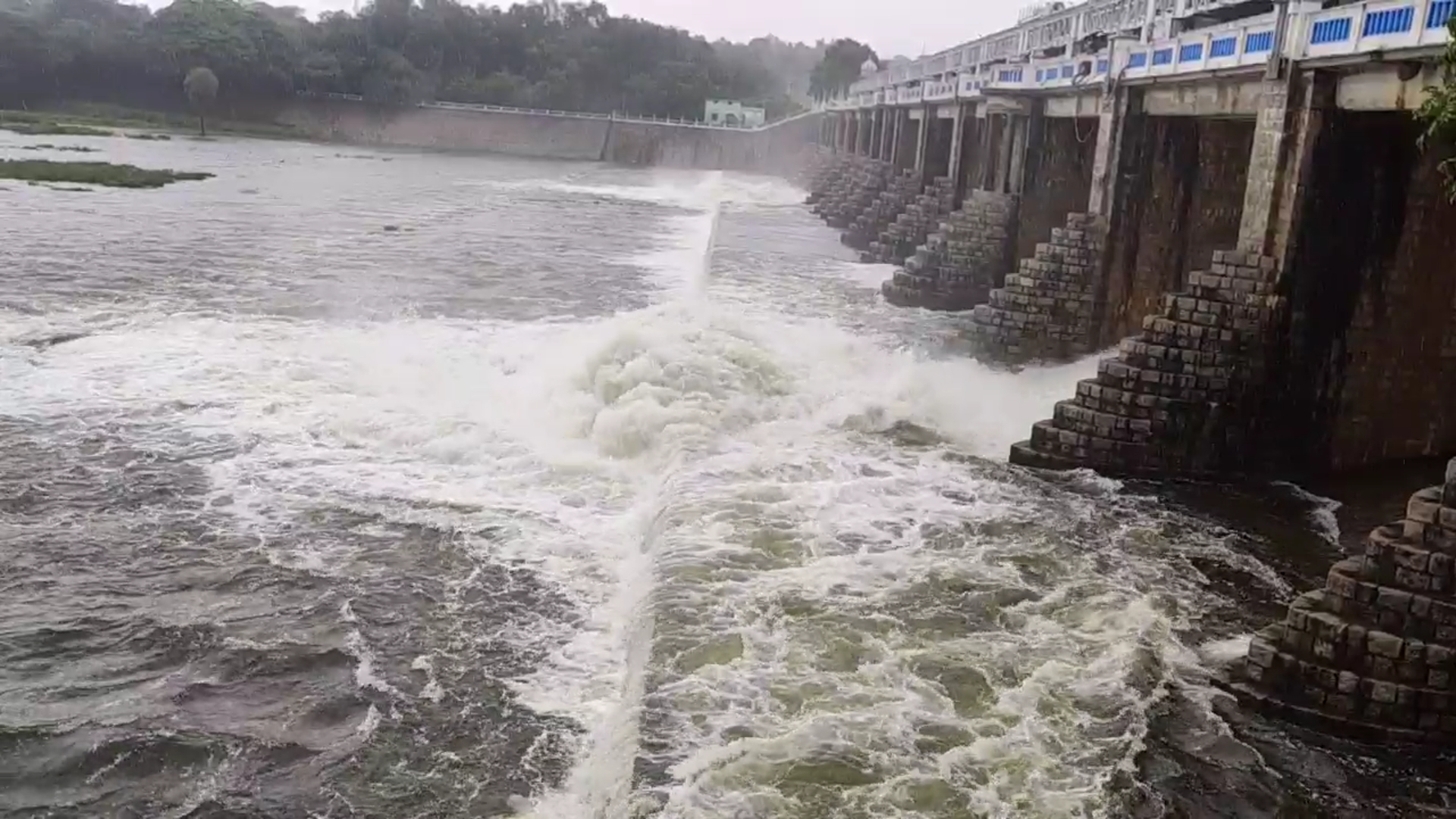 பூண்டி சத்தியமூர்த்தி நீர்த்தேக்கம், கொசஸ்தலை ஆறு, poondy water reservoir, பூண்டி அணை