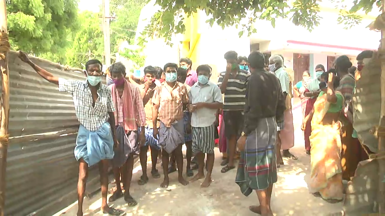 thoothukudi sanitizer workers protest for corona relief materials