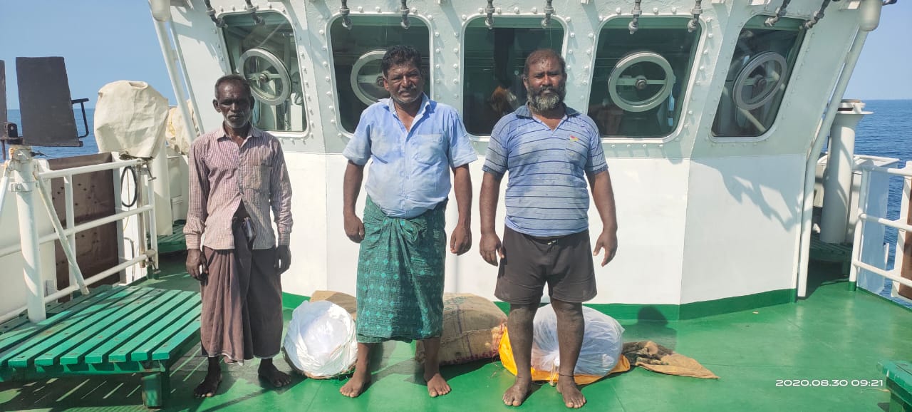 thoothukudi 1 ton sea cucumbers seized and 3 arrested