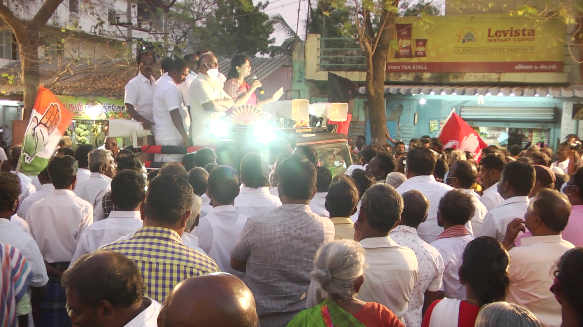 நகர்ப்புற உள்ளாட்சி தேர்தல் தூத்துக்குடியில் கனிமொழி பிரச்சாரம்