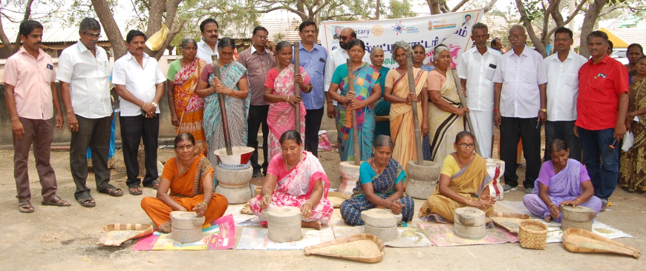 பாரம்பரியத்தை கண்முன் கொண்டுவந்த கோவில்பட்டி பெண்கள்