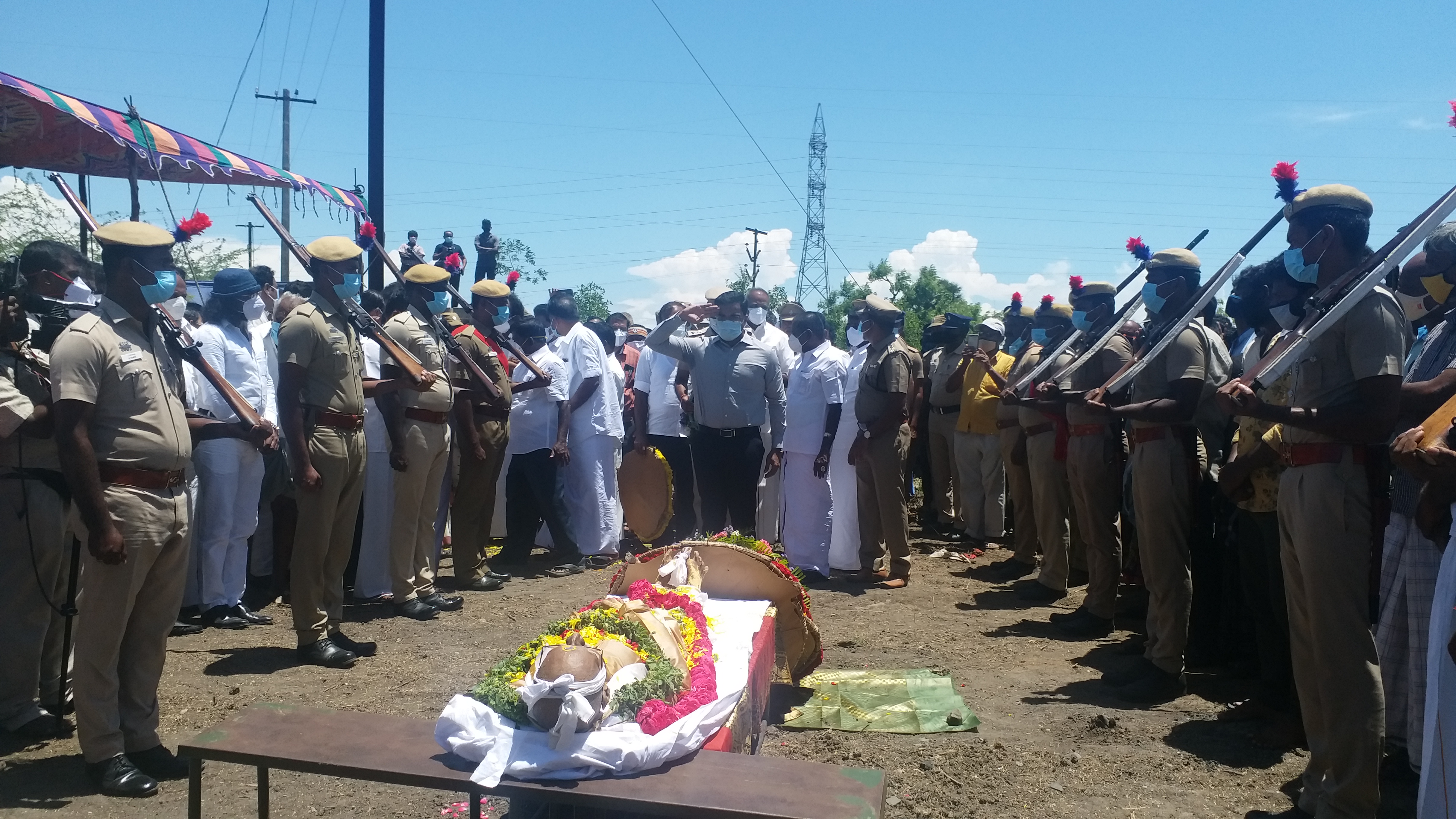 writer-ki-rajanarayanan-cremated-with-full-state-honours