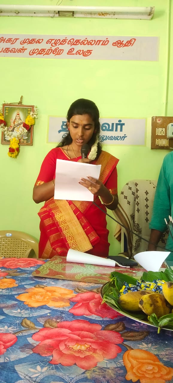 தமிழ்நாட்டின் முதல் இளம் பஞ்சாயத்து தலைவியாக செங்கோட்டையை சேர்ந்த பட்டதாரி பெண் பதவி ஏற்றார்