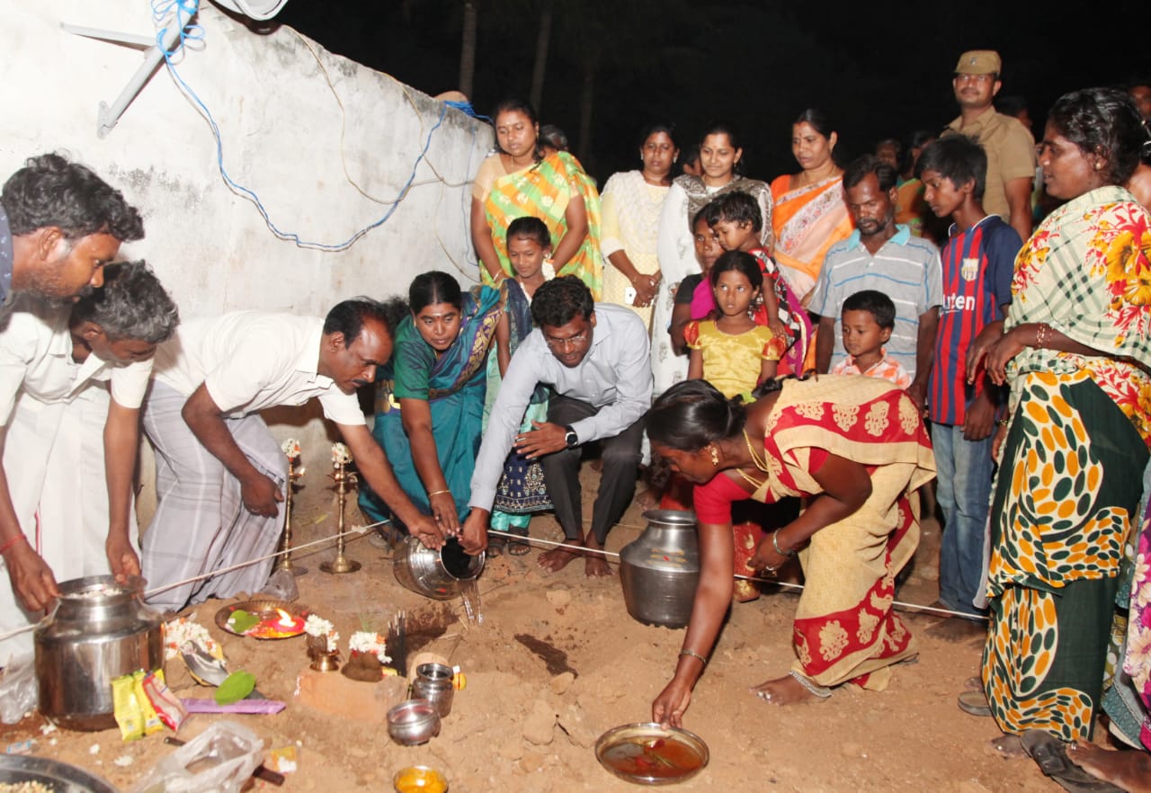 திருக்குறள் ஒப்புவித்த சாதனை மாணவிக்கு பசுமை வீடுகள் திட்டத்தின் கீழ் புதிய வீடு