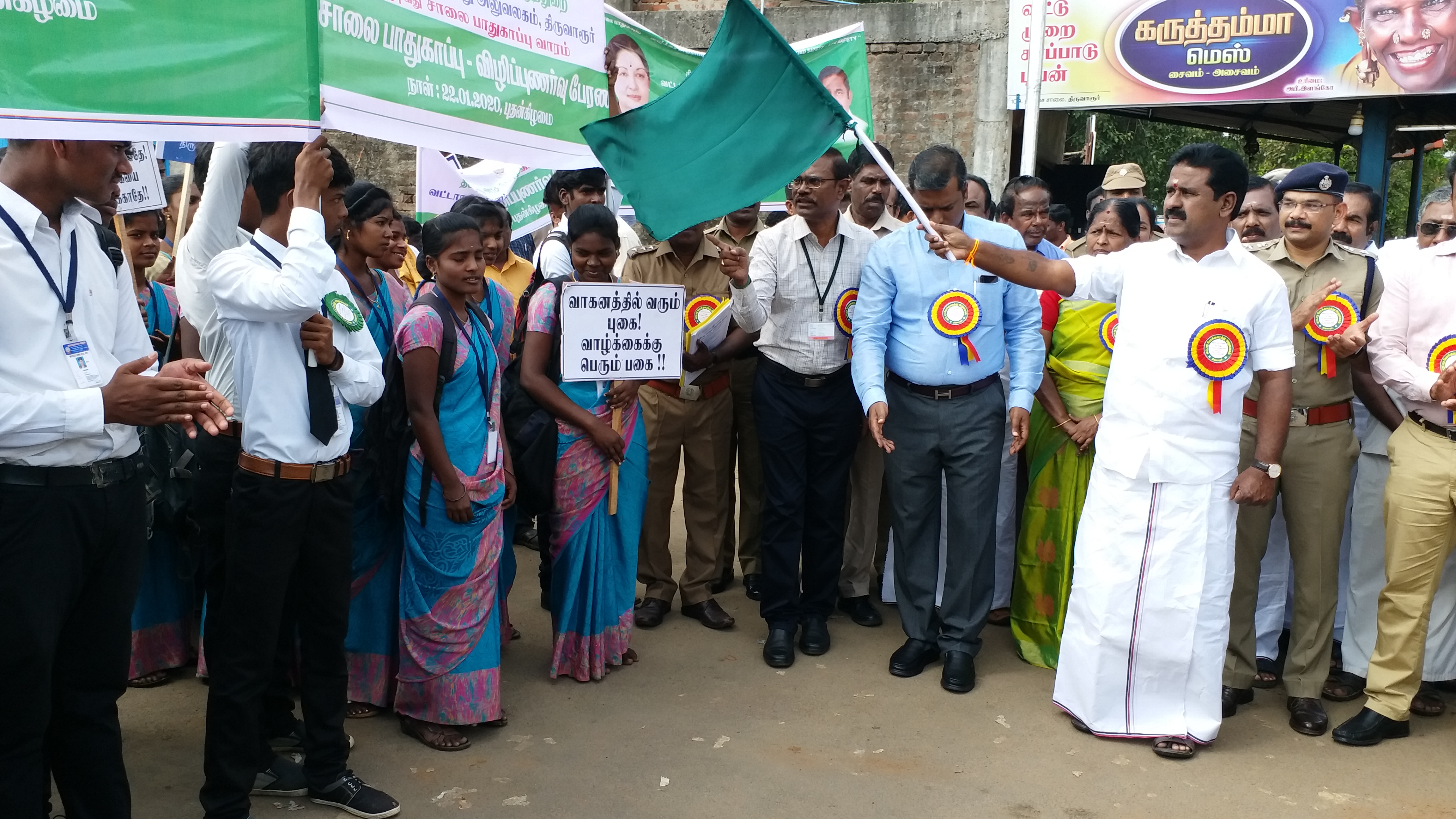 food safety minister kamaraj, kamaraj attending road safety rally, tiruvarur road safety rally, ஸ்டாலின் ஒரு நாடக நடிகர், உணவுத்துறை அமைச்சர் காமராஜ் திருவாரூர் பேட்டி, சாலைப் பாதுகாப்பு விழிப்புணர்வுப் பேரணி