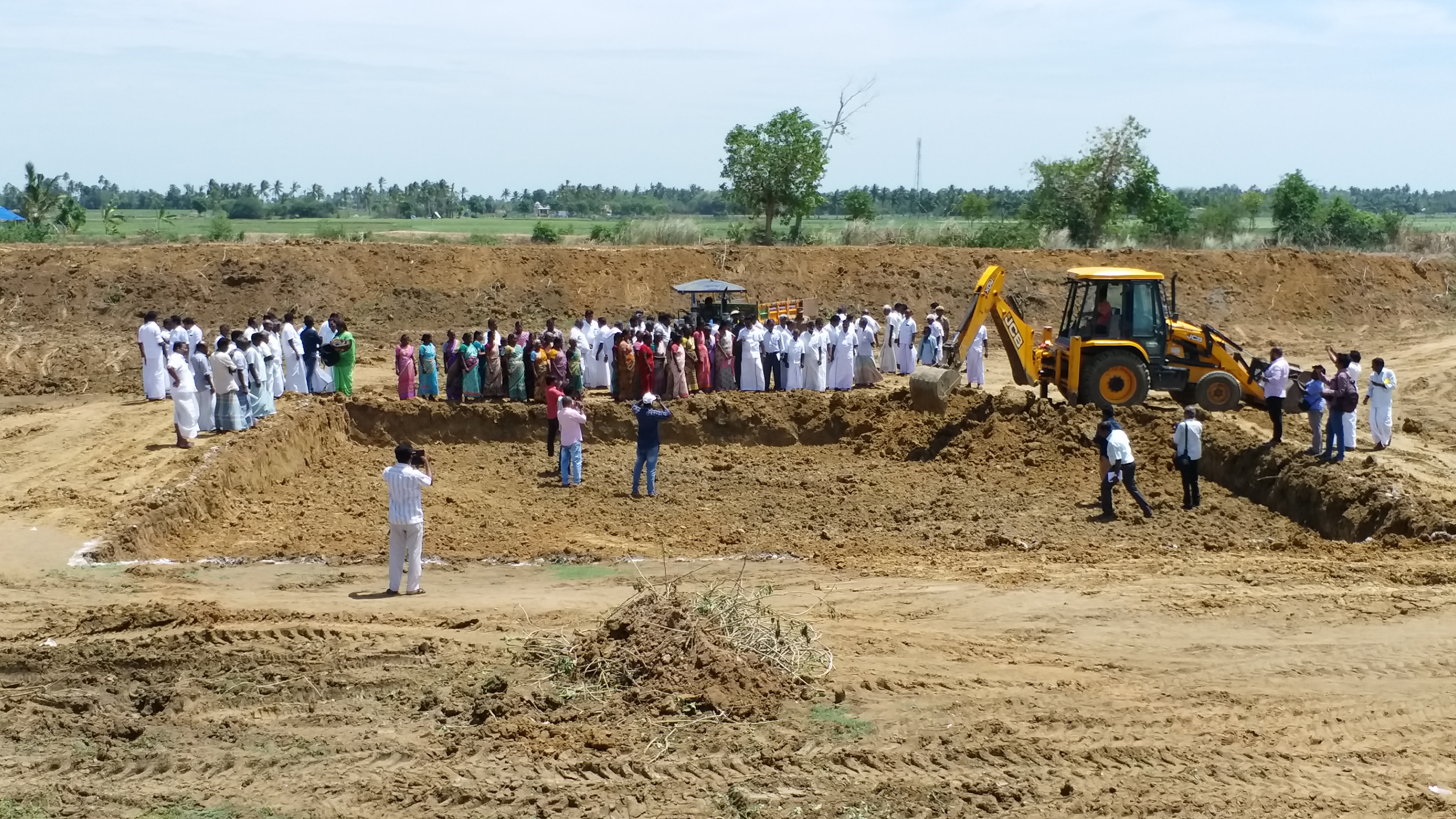 esalting #minister kamaraj  குடிமராத்து பணிகளை பார்வையிட்ட உணவுத்துறை அமைச்சர் காமராஜ்  குடிமராத்து பணிகள்