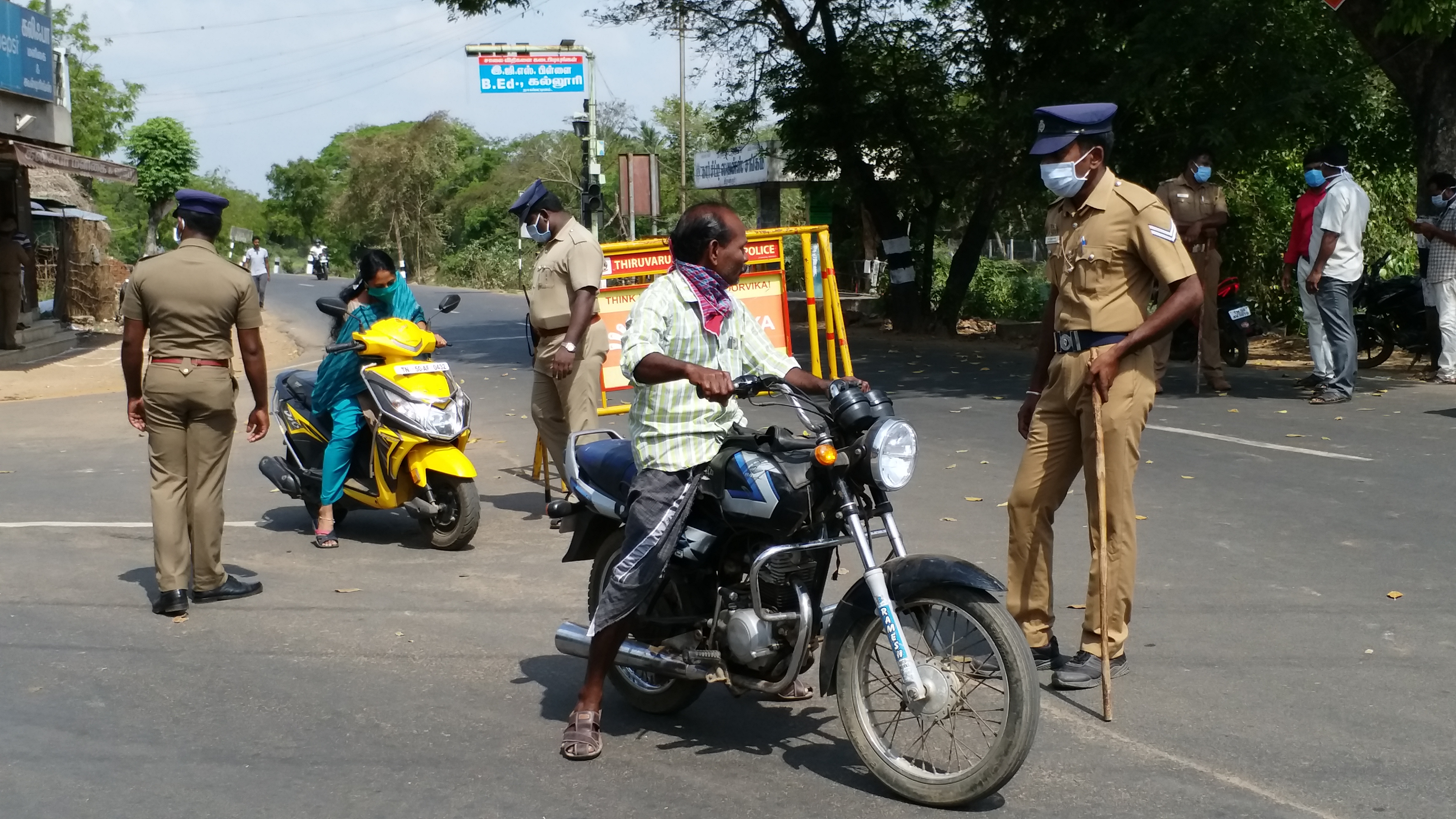 police booked 11 quarentine oersons those roaming outside