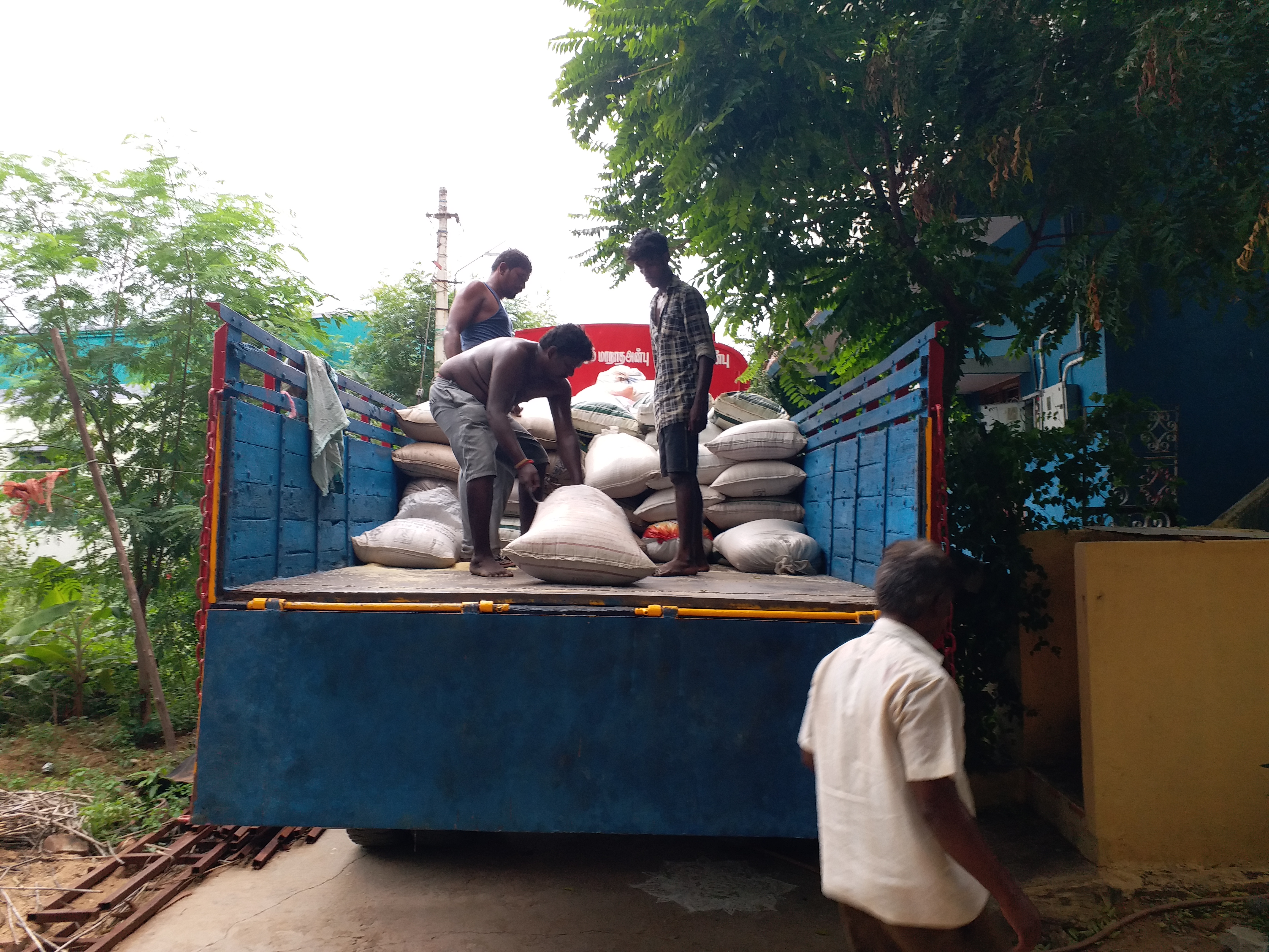 15 tonne ration rice seized