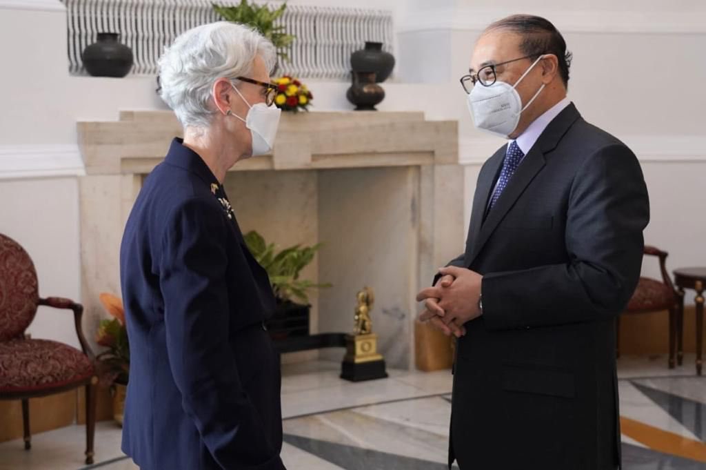 अमेरिकी उप विदेश मंत्री शेरमन और विदेश सचिव श्रृंगला की मुलाकात