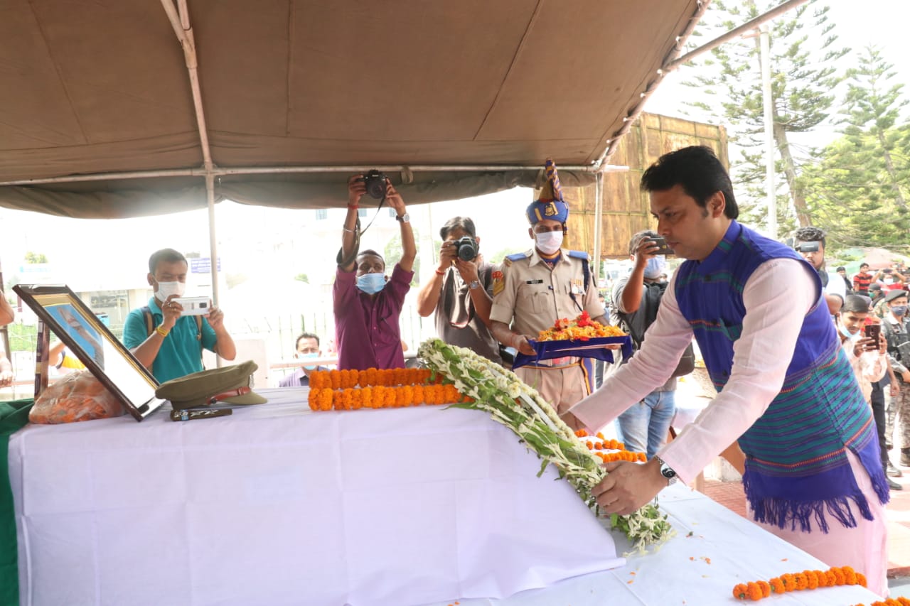 adieu to crpf jawan mangaram debarma with state honour