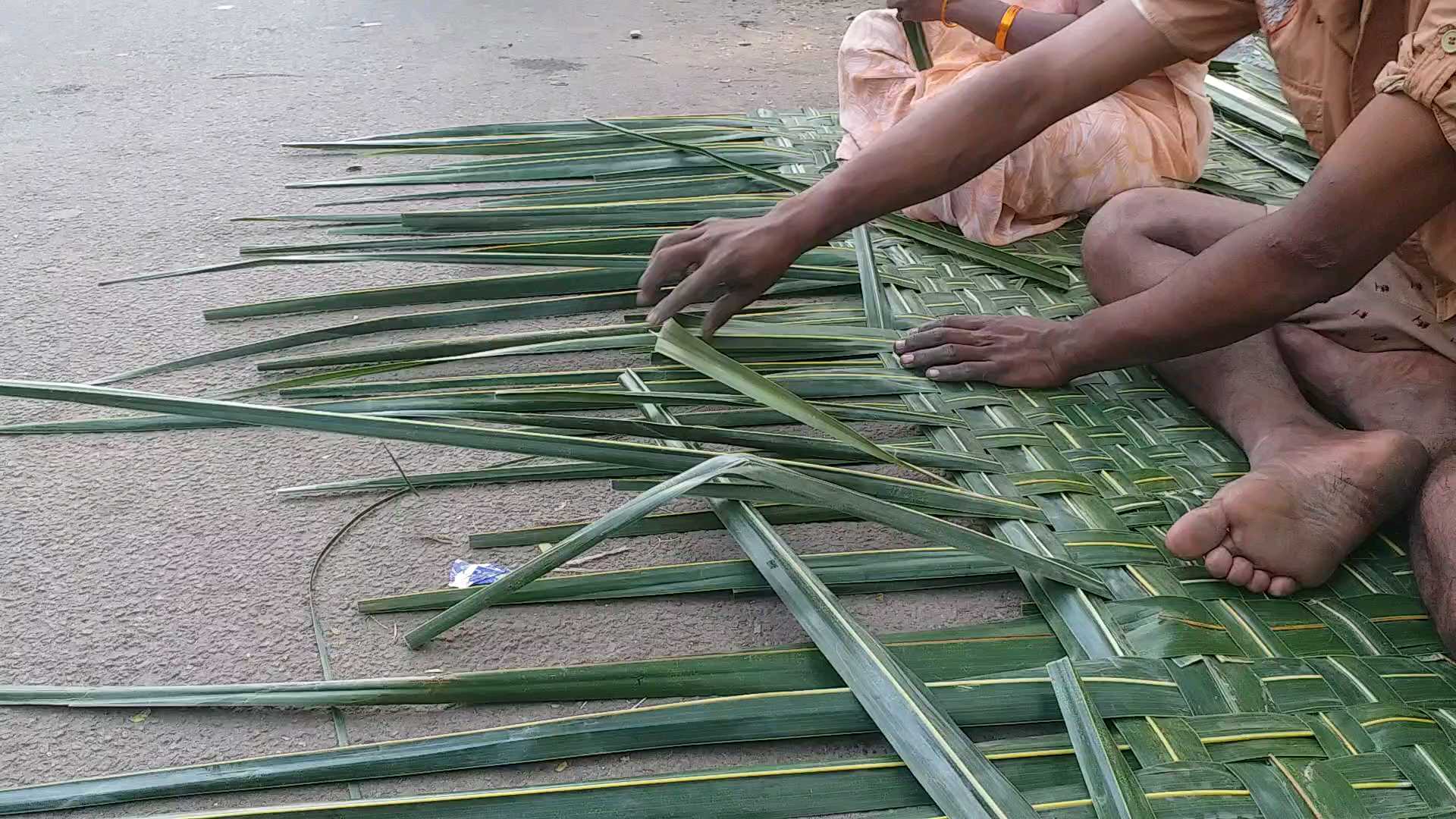 handicraft makers facing financial crisis in hyderabad