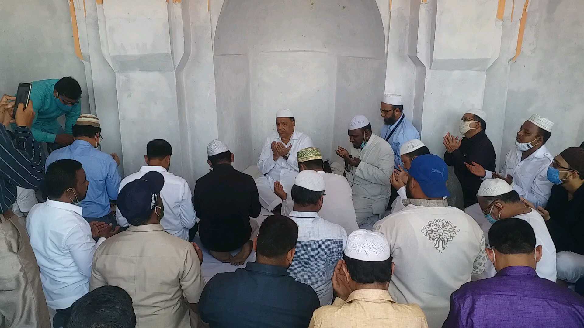 Hyderabad: Inauguration of 400-year-old unoccupied Qutb Shahi Mosque