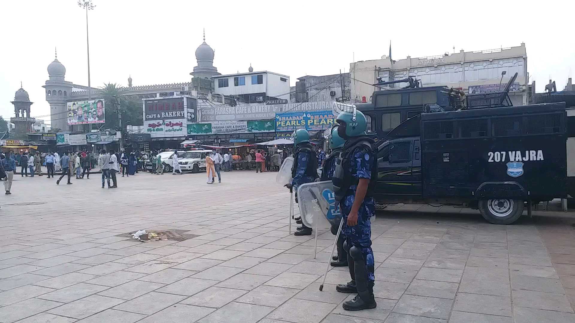 jumma namaz in mecca masjid hyderabad