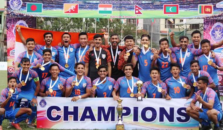 India U-18 football team