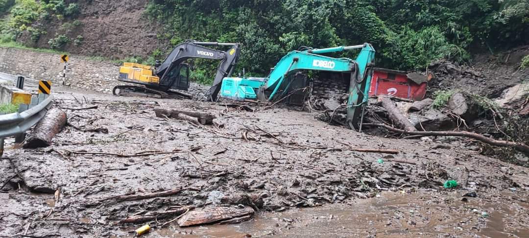 Badrinath Highway closed due to heavy rain