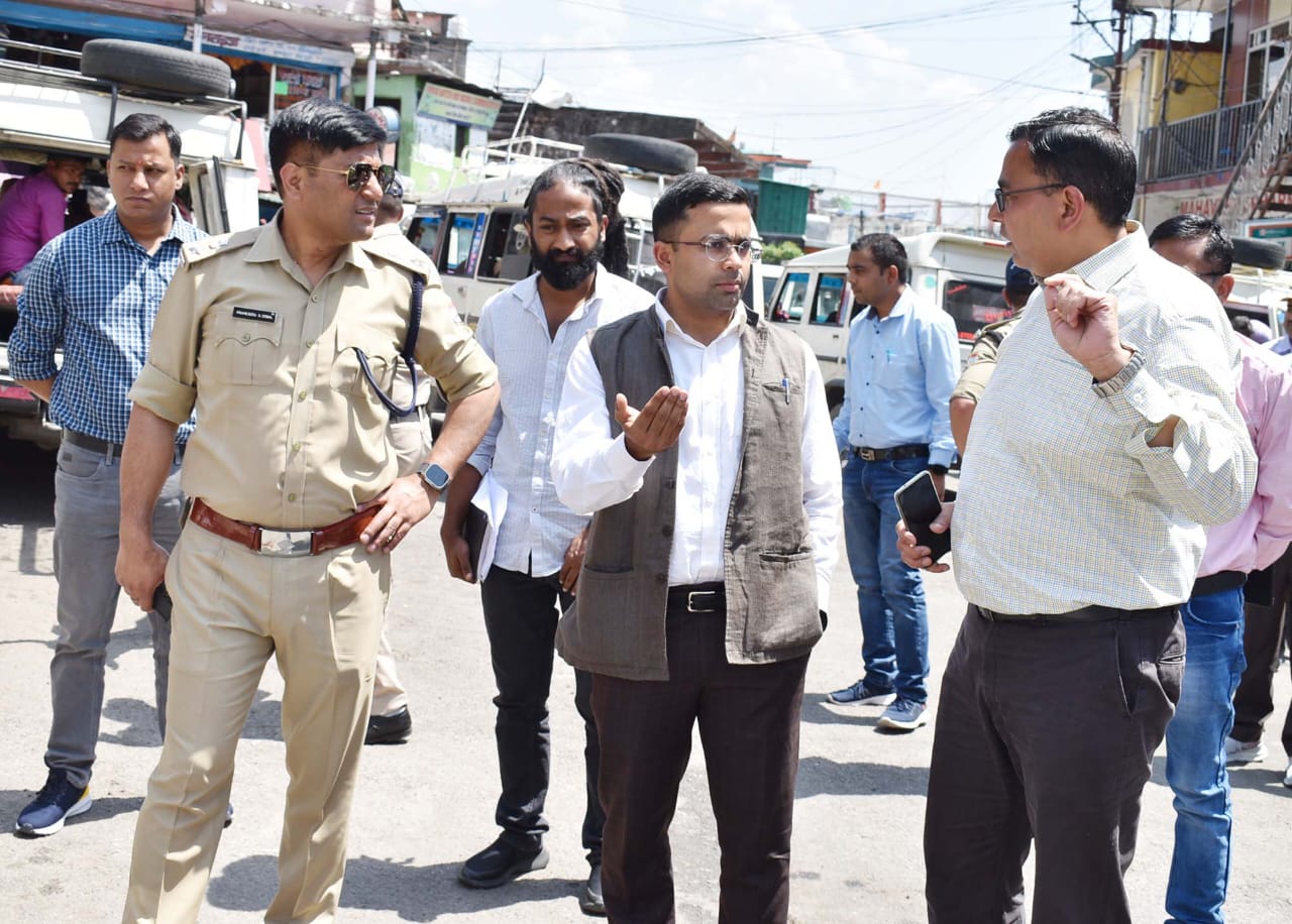 parking in Gopeshwar