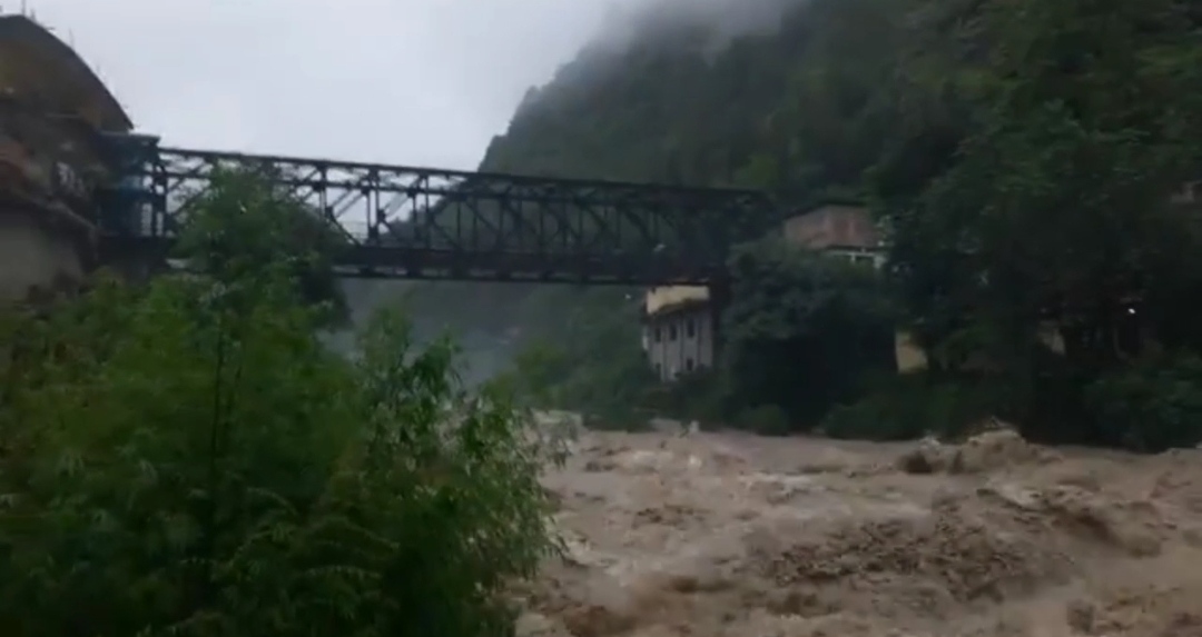 water level of Chamoli rivers increased