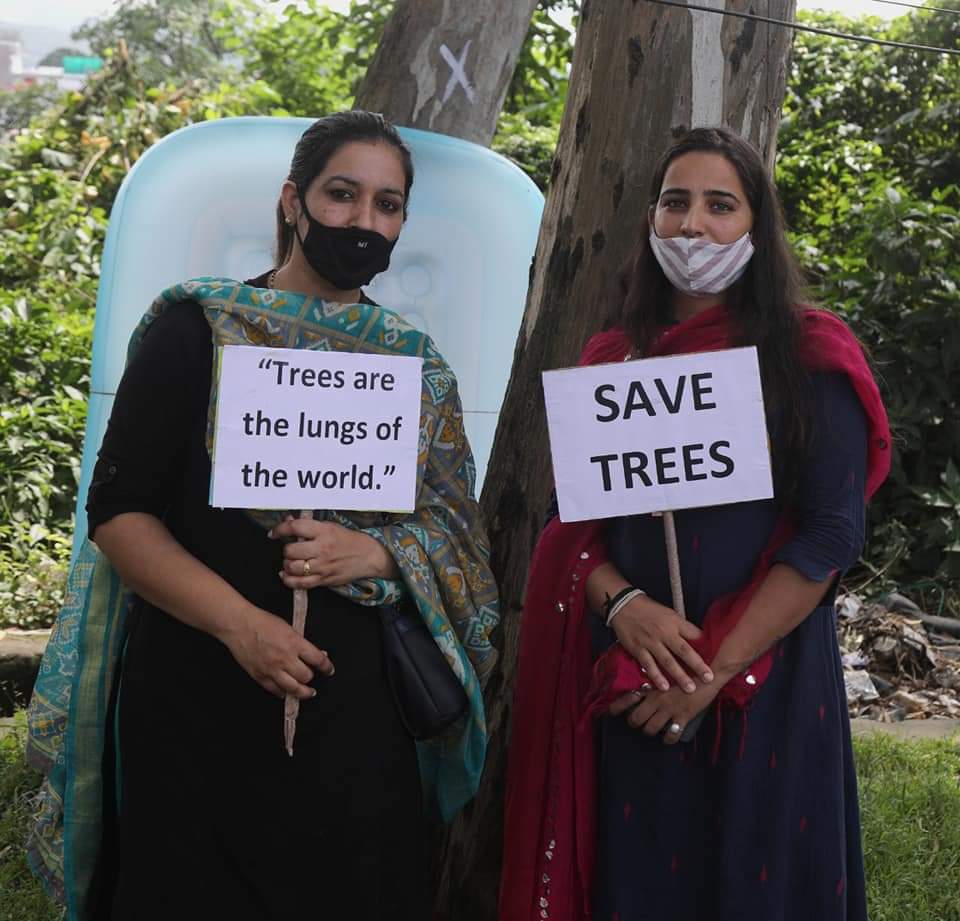 Chipko campaign to save trees at dehradun