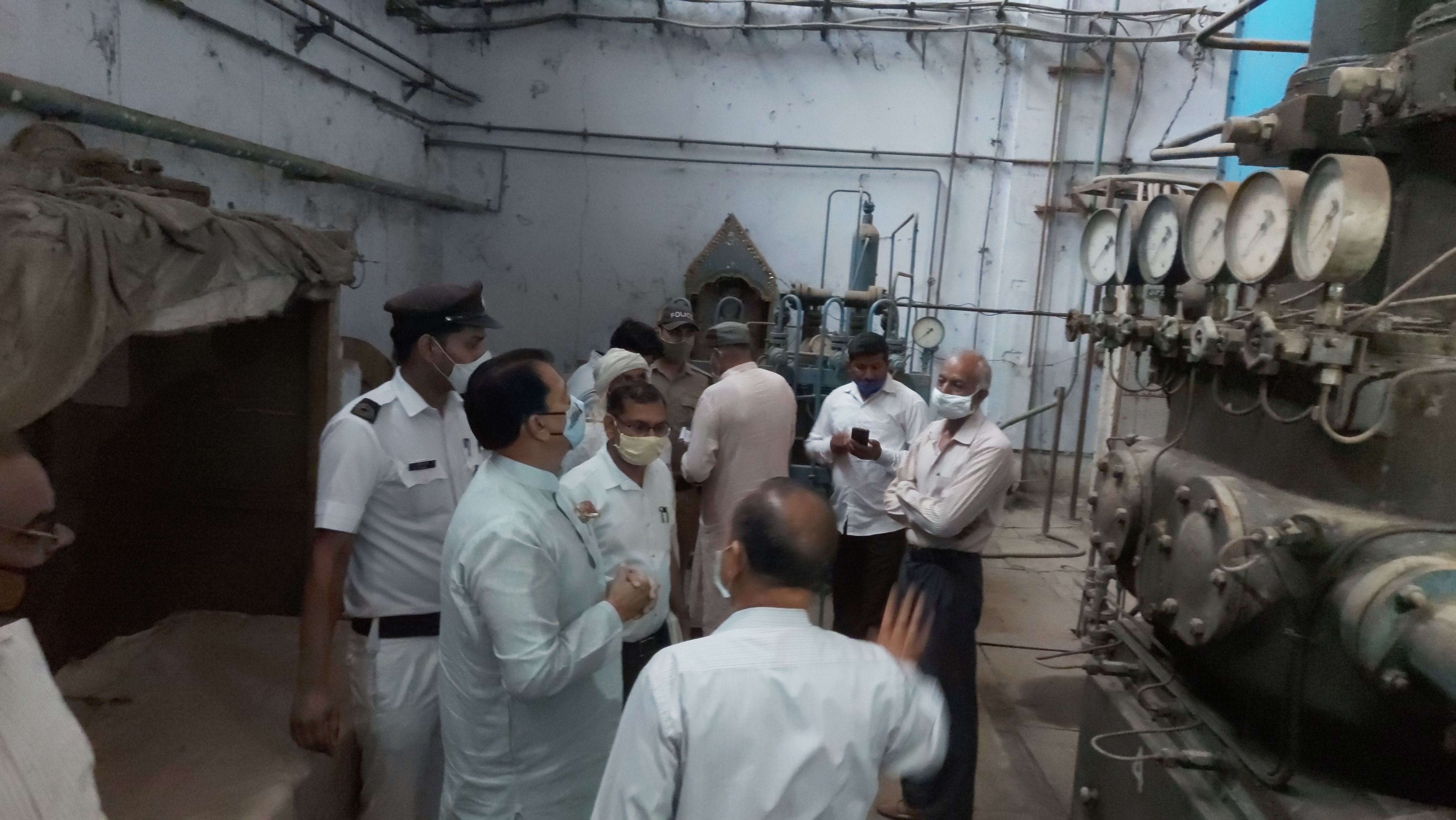 Assembly Speaker inspects Rishikesh IDPLs Oxygen Plant