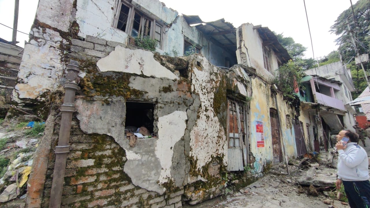 building collapses in Mussoorie