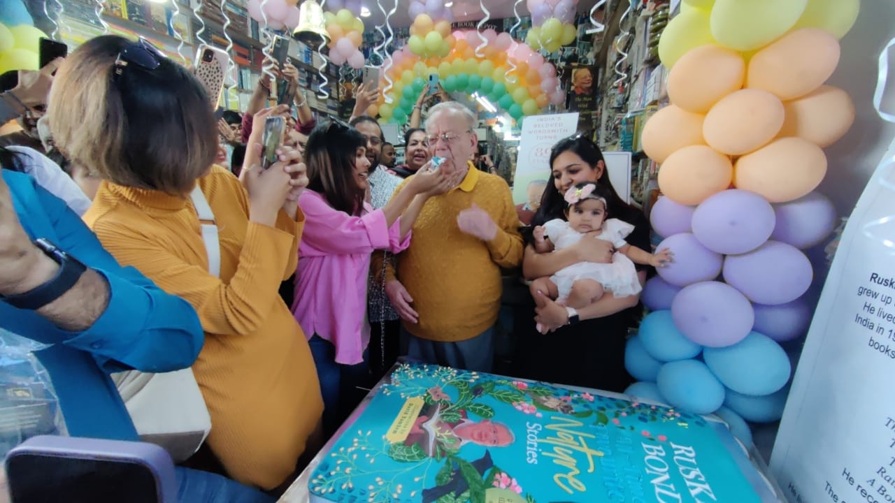 Ruskin Bond 89th Birthday celebated in Mussoorie