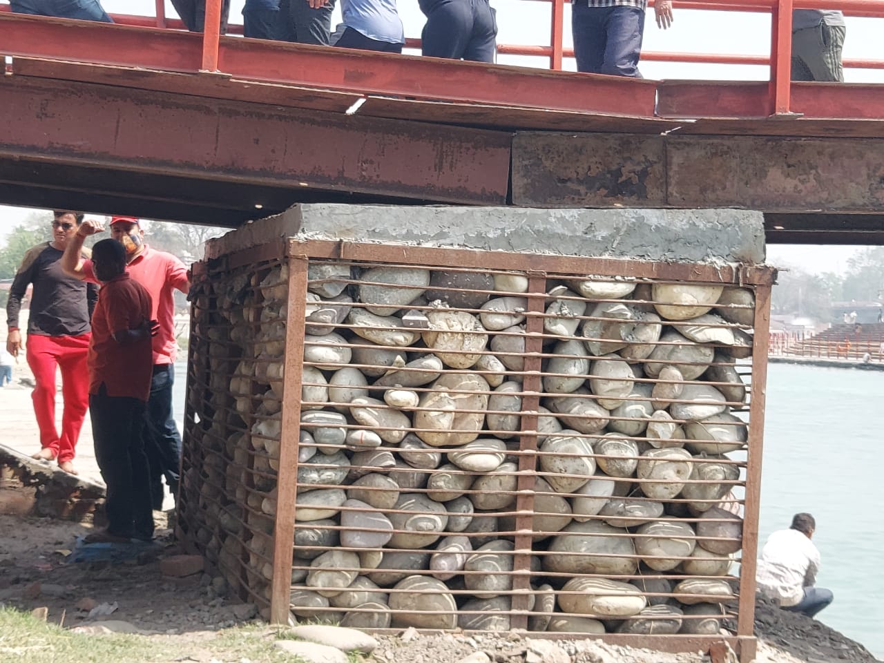 Temporary bridge sunk in Haridwar even before Kumbh