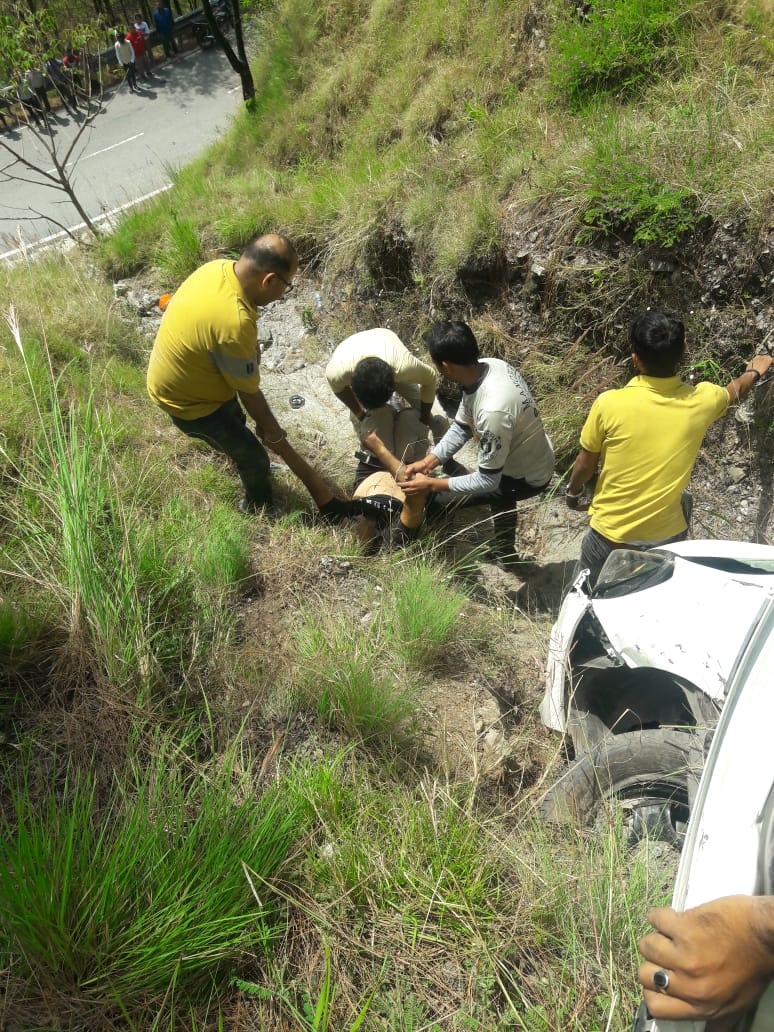 car fell into ditch near Kainchi Dham