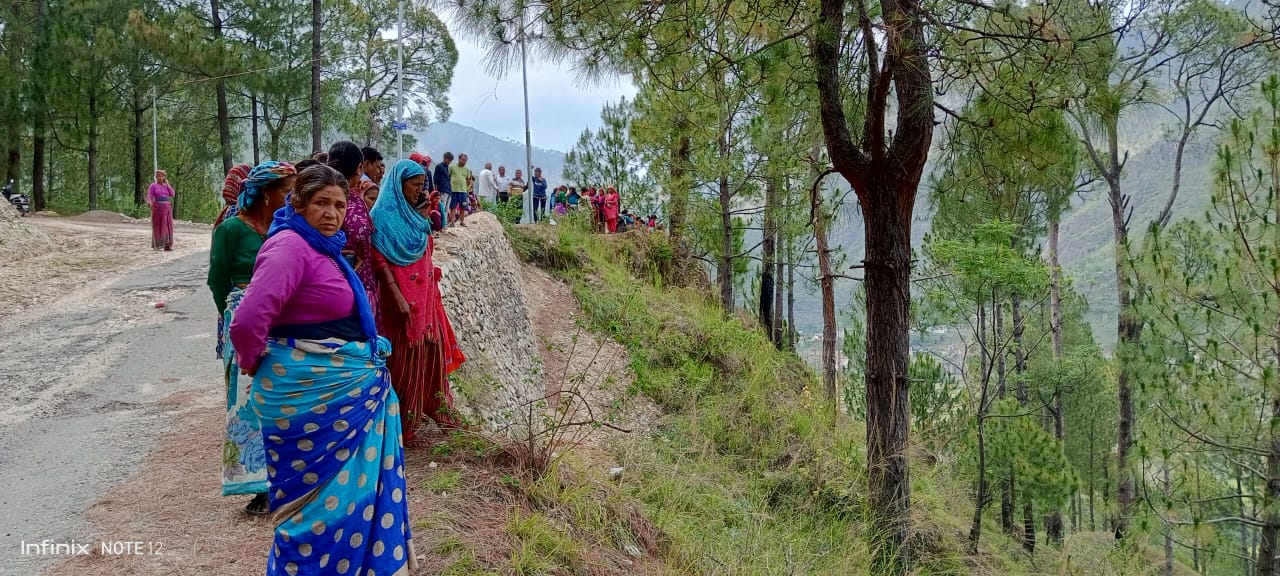 Car Fell Into Ditch in Tehri